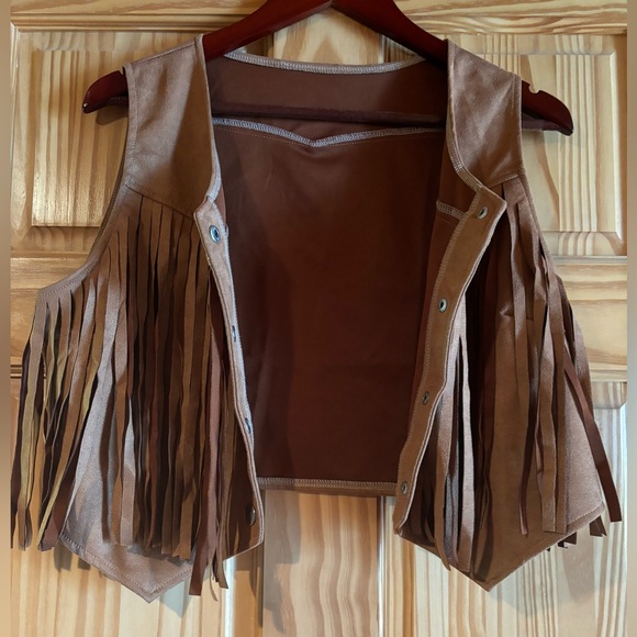 Western flair vest - Picture 2 of 4